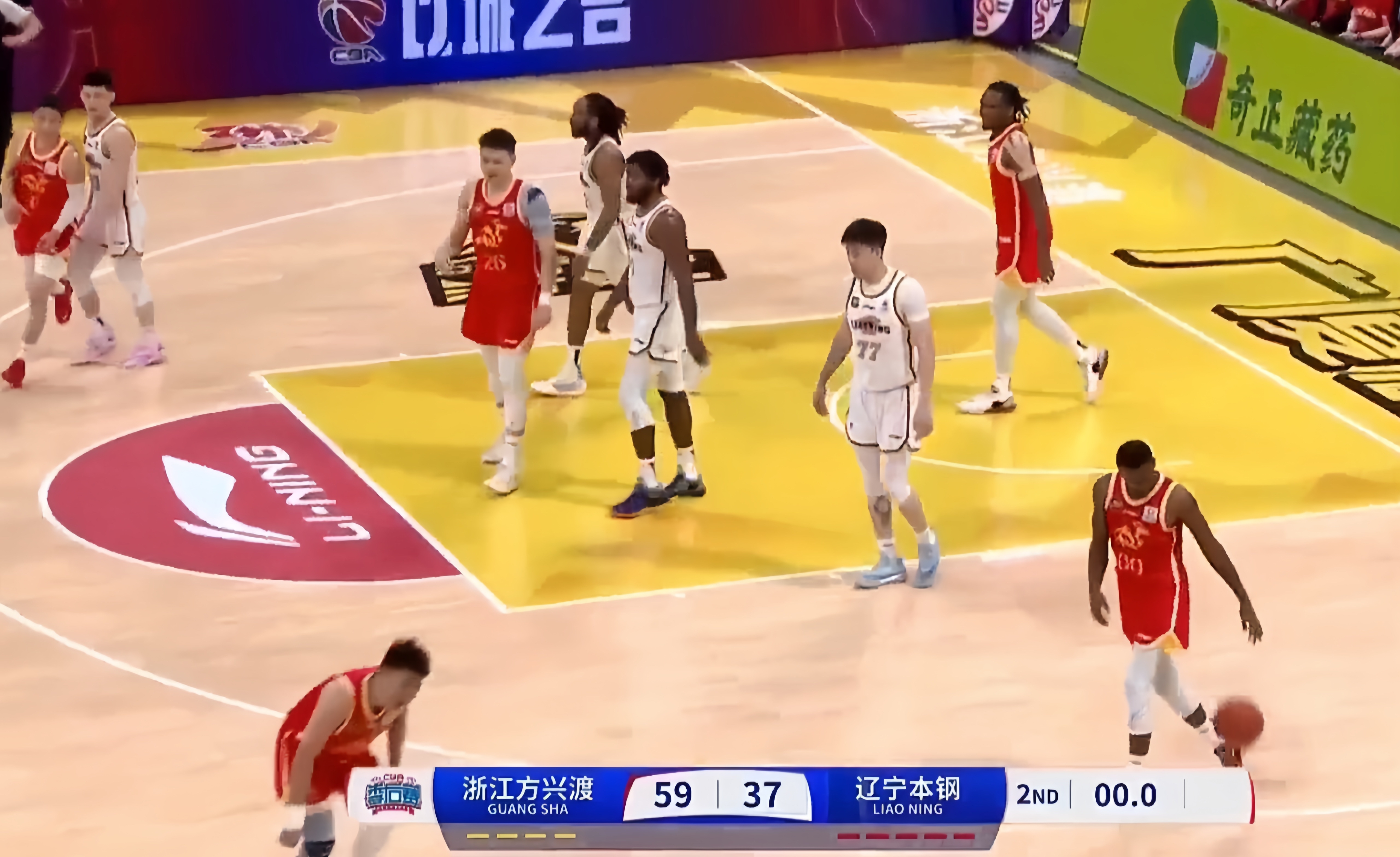 浙江男篮惜败，全队将进行备战下一场比赛，振奋人心的简单介绍