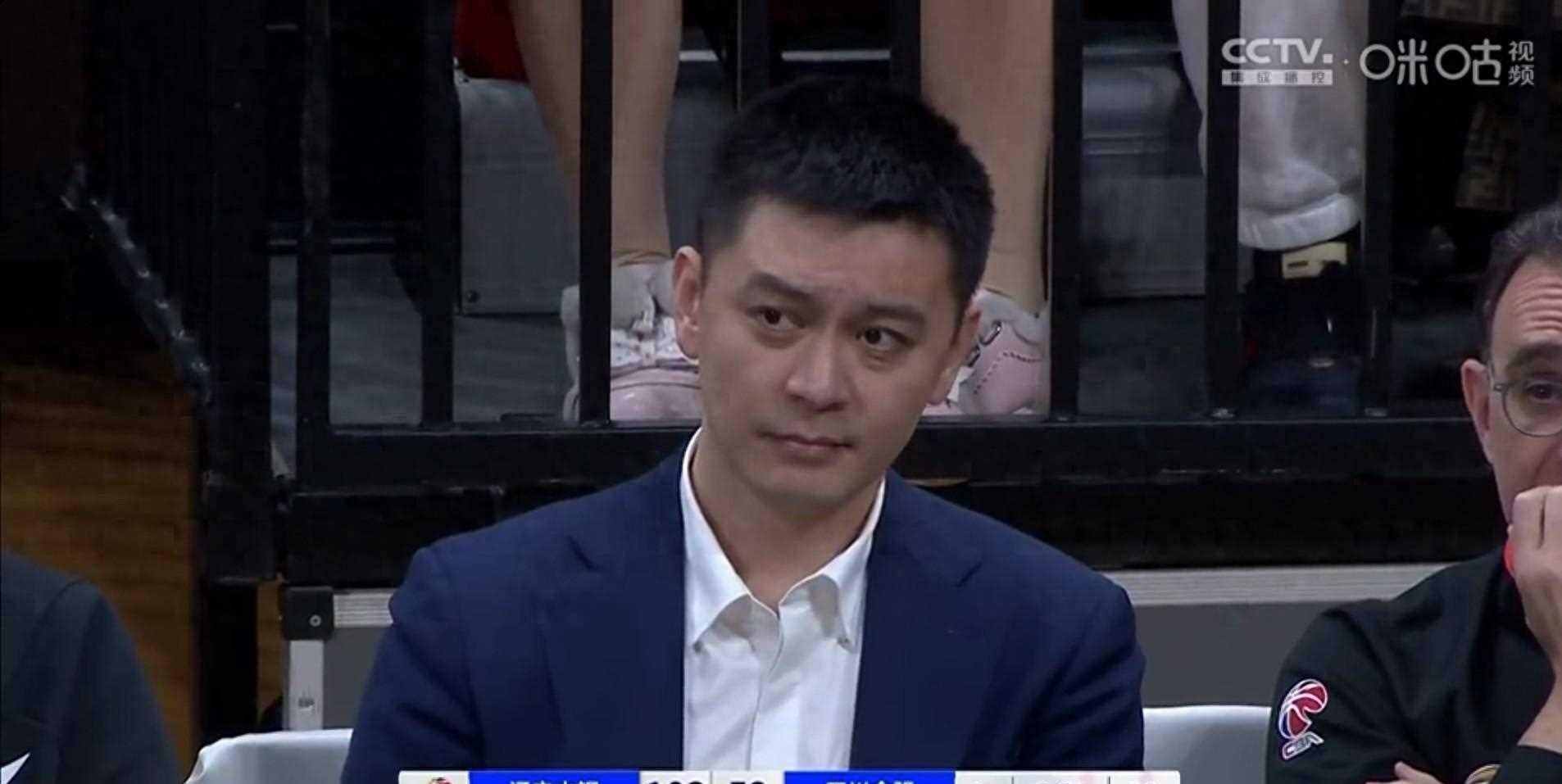 包含福建男篮再度挑战辽宁队，拼尽全力，士气大振的词条