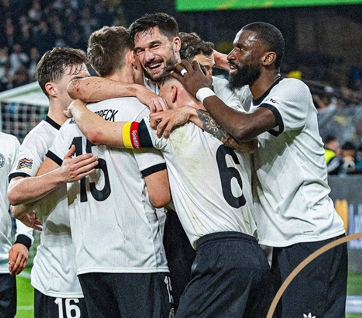 德国劲旅击败荷甲球队，成功晋级残酷淘汰赛，振奋人心的简单介绍