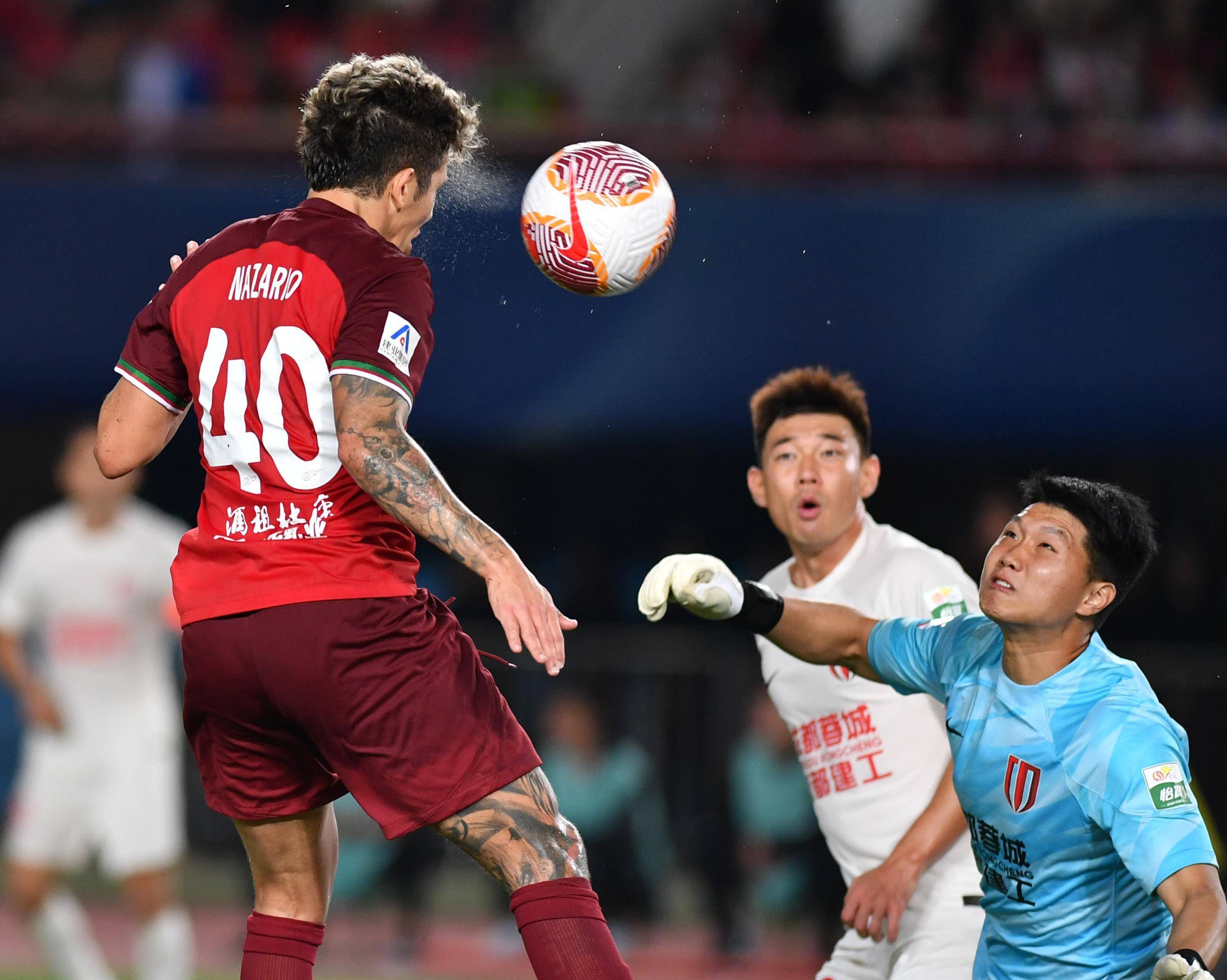 包含队内竞争激烈,球员争相上演进球秀,掌声雷动的词条 包含队内竞争激烈,球员争相上演进球秀,掌声雷动的词条