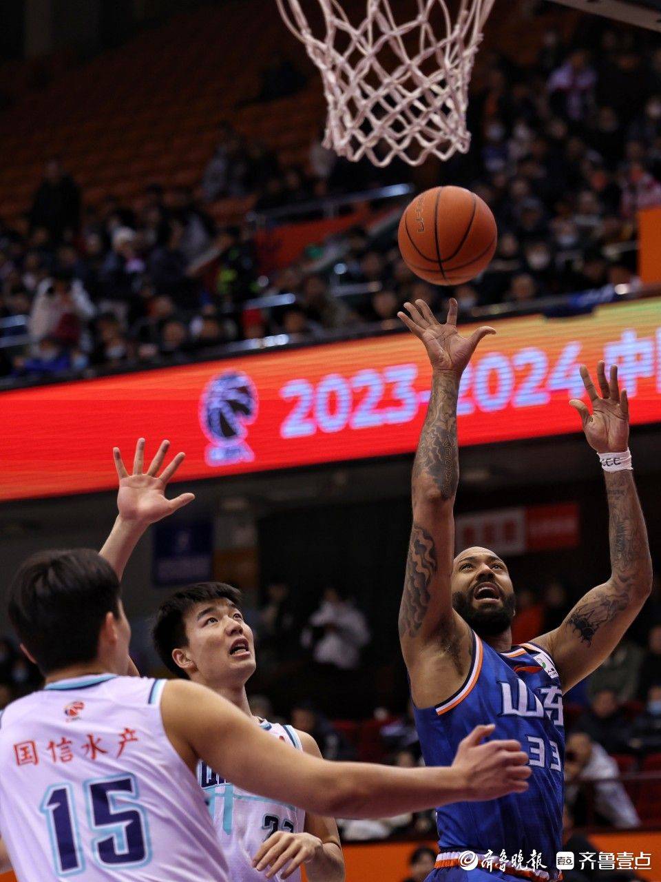 关于青岛男篮客场遭遇逆转,遗憾失利,稳步上升的信息 关于青岛男篮客场遭遇逆转,遗憾失利,稳步上升的信息