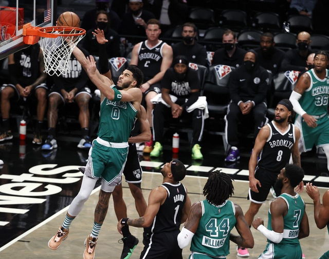 广东队轻取辽宁队,字母哥刷新纪录 广东队轻取辽宁队,字母哥刷新纪录