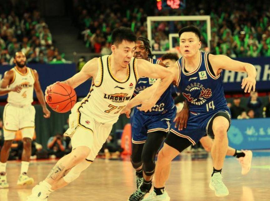 勇士逆转浙江队,张镇麟带队取胜 勇士逆转浙江队,张镇麟带队取胜